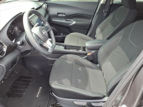 Used 2024 Nissan Kicks SV FWD image 5