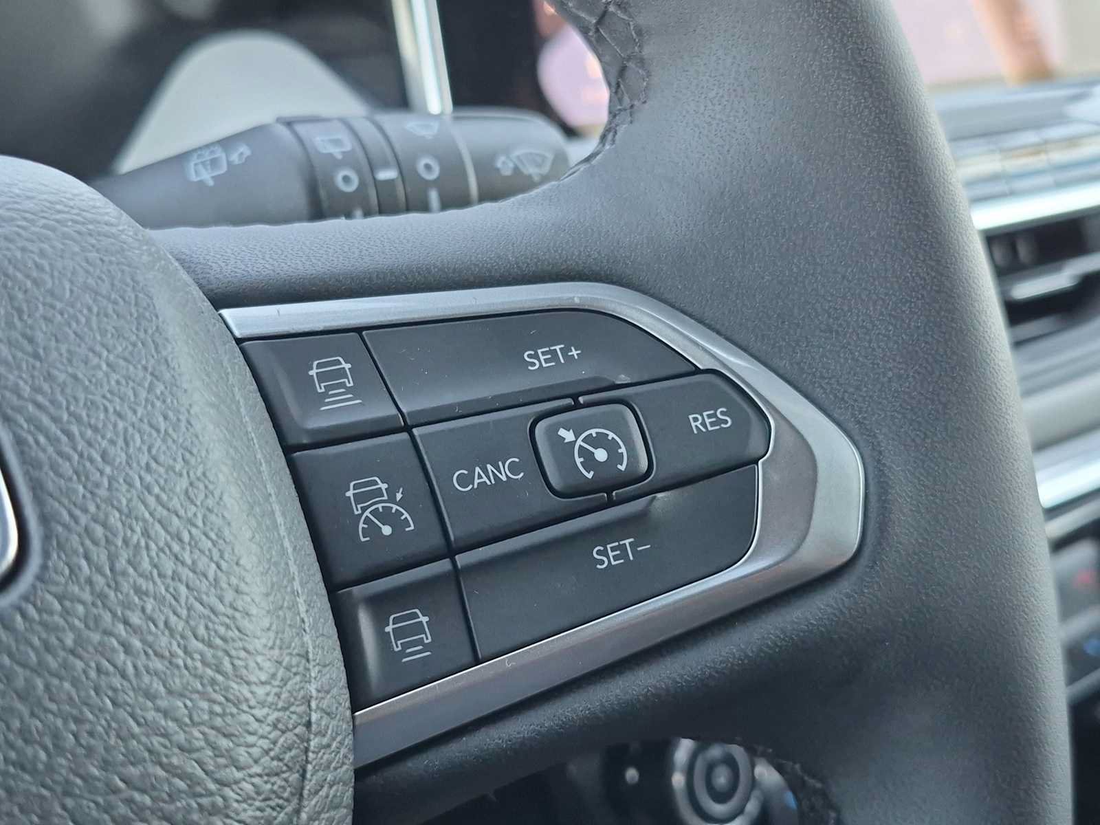Used 2024 Jeep Compass Limited AWD/4WD image 24