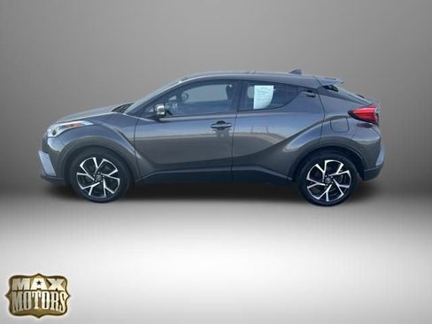Used 2018 Toyota C-HR XLE image 4