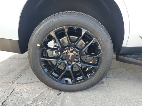 New 2026 GMC Yukon Denali RWD image 6