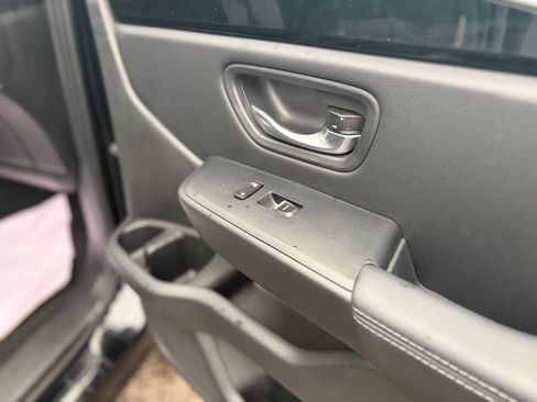 Used 2024 Honda Pilot Touring image 23