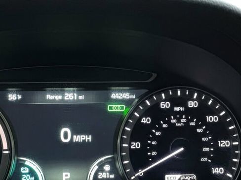 Used 2018 Kia Niro EX Premium image 23