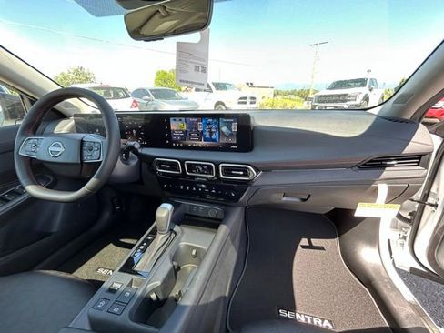 New 2026 Nissan Sentra SR FWD image 32