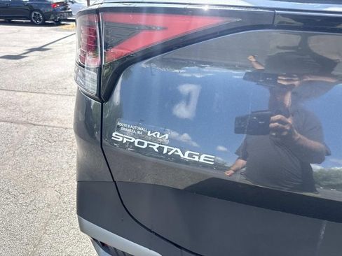 Used 2023 Kia Sportage X-Line w/ X-Line Premium Package AWD/4WD image 5