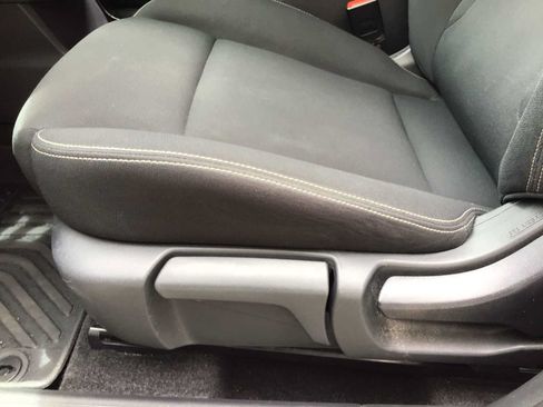 Used 2024 Nissan Rogue S FWD image 13