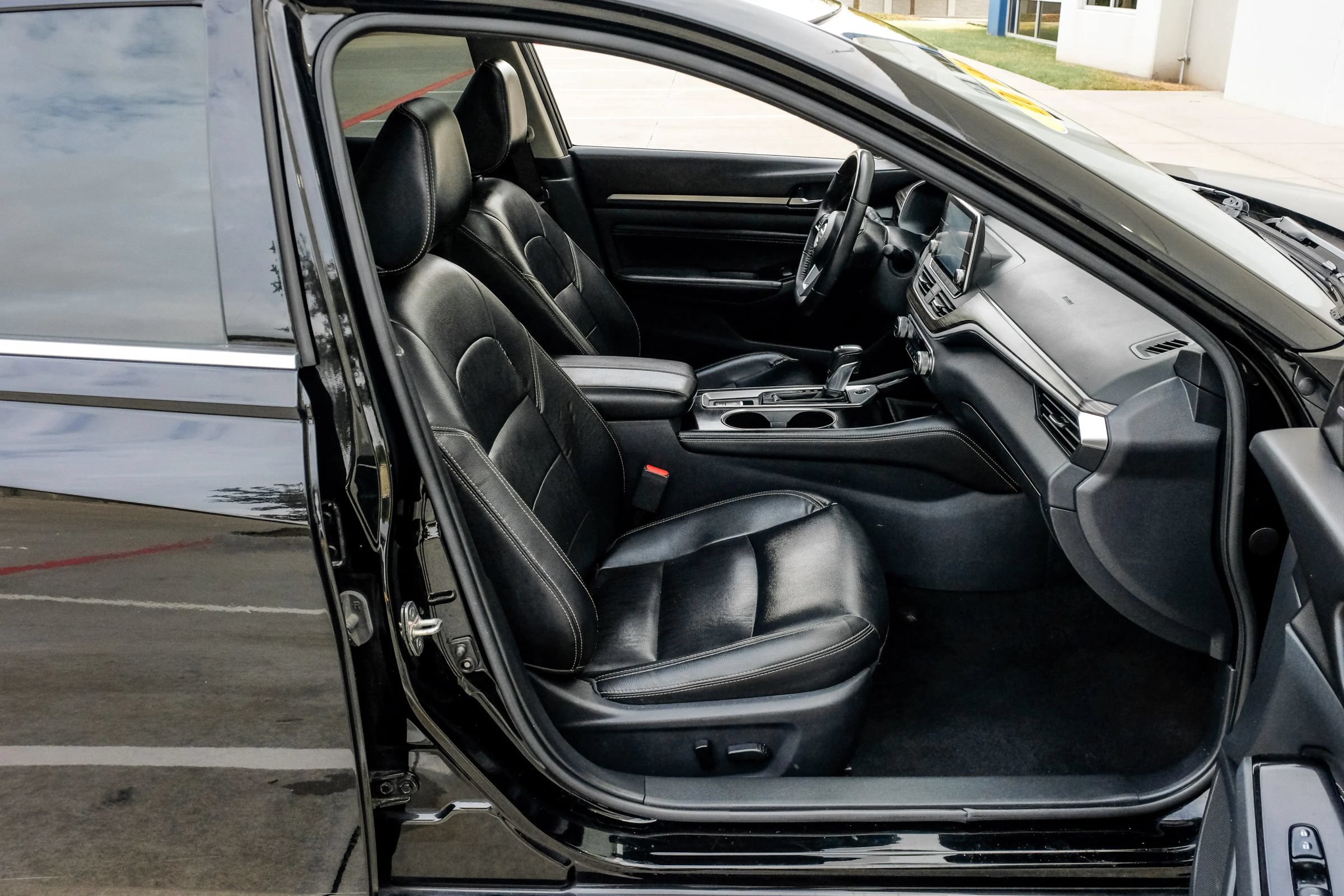 Used 2020 Nissan Altima 2.5 Platinum FWD image 40