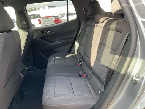 New 2026 Chevrolet Equinox LT image 23