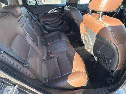 Used 2018 INFINITI QX30 Premium w/ Technology Package image 18