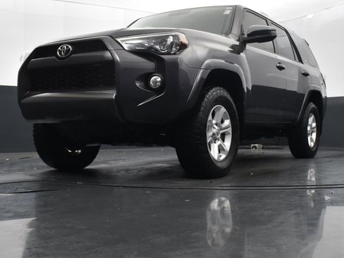 Used 2017 Toyota 4Runner SR5 image 35