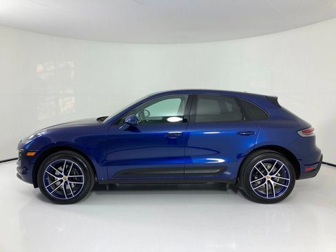 Certified 2025 Porsche Macan AWD image 2