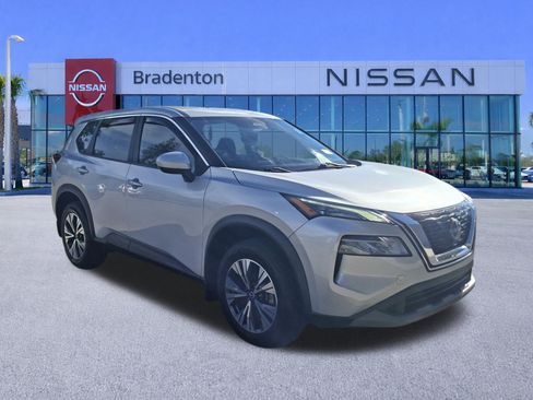 Used 2023 Nissan Rogue SV FWD image 3