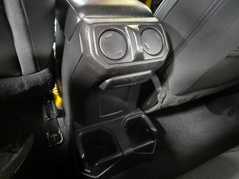 Used 2019 Jeep Wrangler Sport AWD/4WD image 31