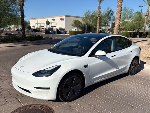Used 2022 Tesla Model 3 RWD image 1