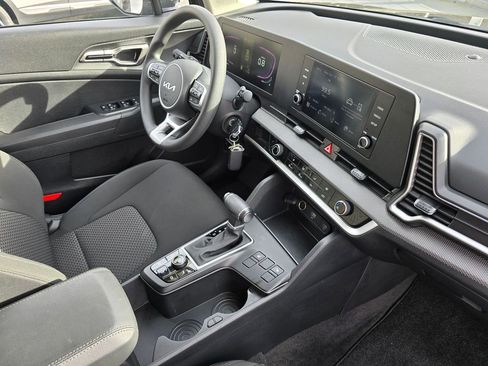 Certified 2024 Kia Sportage LX image 14