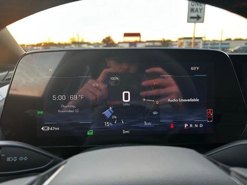 New 2026 Chevrolet Equinox EV RS image 12