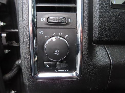 Used 2018 RAM 3500 Laramie AWD/4WD image 34