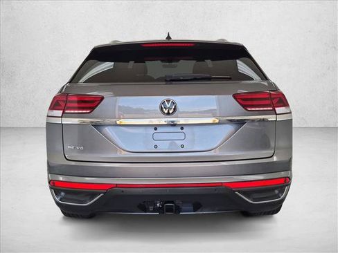 Used 2023 Volkswagen Atlas Cross Sport SE w/ Panoramic Sunroof Package FWD image 8