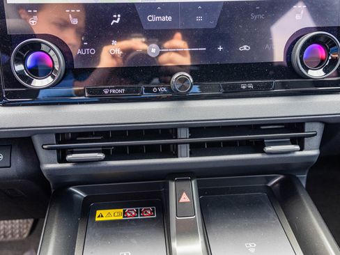 New 2026 Subaru Solterra AWD/4WD image 26