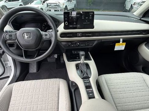 New 2026 Honda HR-V LX image 18