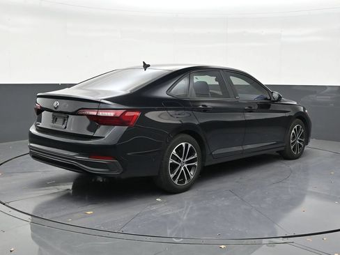 Used 2024 Volkswagen Jetta Sport FWD image 5