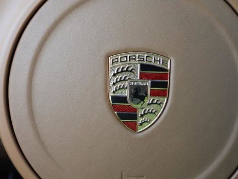 Used 2014 Porsche Panamera 4 AWD/4WD image 91