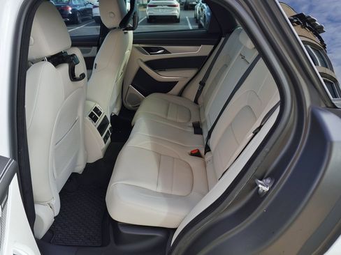 Used 2025 Jaguar F-PACE R-Dynamic S image 27