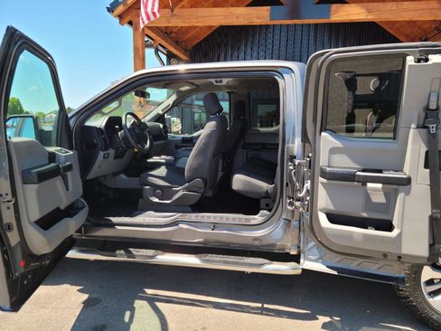 Used 2017 Ford F150 XL w/ Equipment Group 101A Mid AWD/4WD image 7