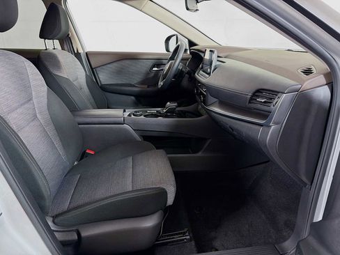 Certified 2023 Nissan Rogue SV image 23