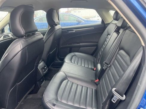 Used 2017 Ford Fusion SE w/ Fusion SE Technology Package image 20