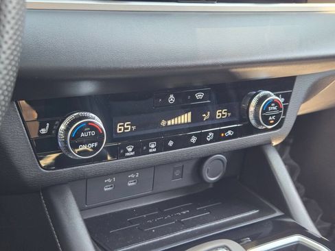 New 2026 Mitsubishi Outlander AWD image 24
