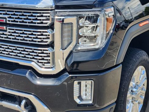 Used 2020 GMC Sierra 2500 Denali w/ Denali Ultimate Package AWD/4WD image 9