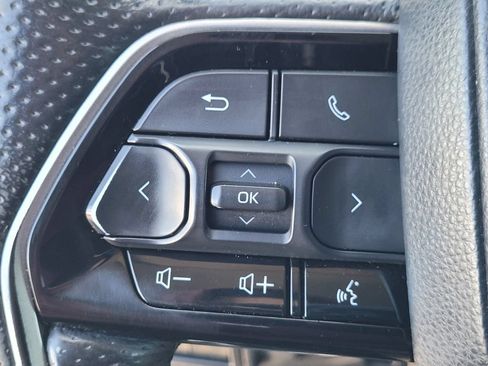 Used 2022 Toyota Tundra SR5 w/ SR5 Premium Package AWD/4WD image 23