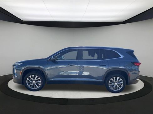 Used 2025 Buick Enclave Preferred FWD image 2