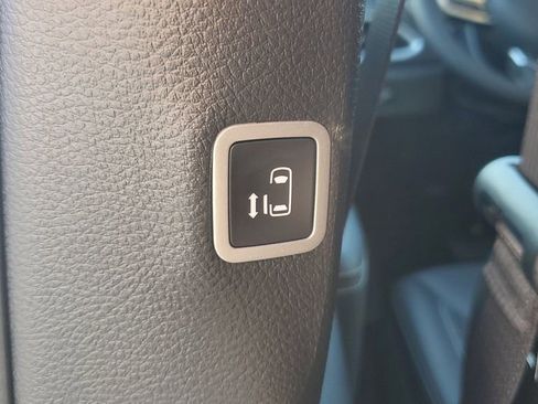 New 2026 Chrysler Pacifica Select image 17