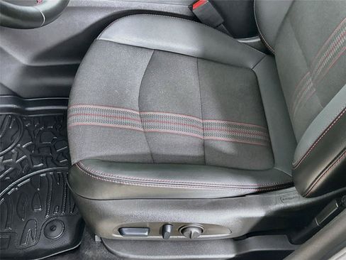 Used 2023 Chevrolet Equinox RS AWD/4WD image 19