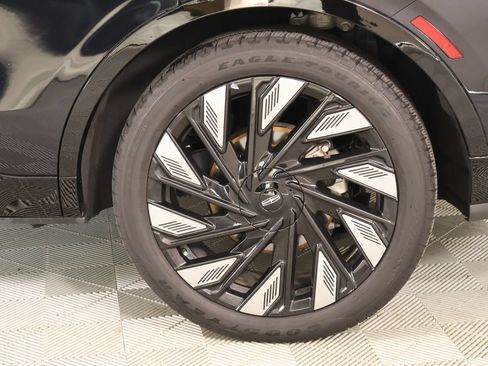 Used 2025 Lincoln Nautilus Reserve w/ Jet Appearance Package AWD/4WD image 21