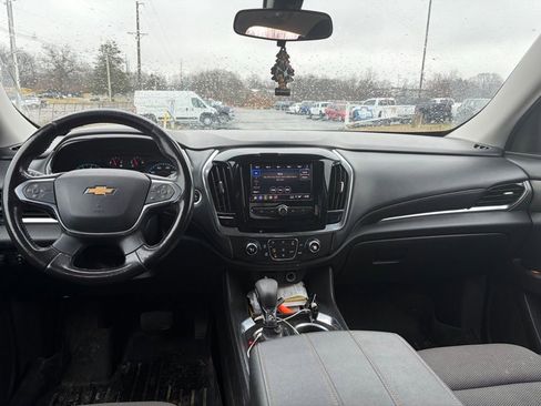 Used 2021 Chevrolet Traverse LT image 5
