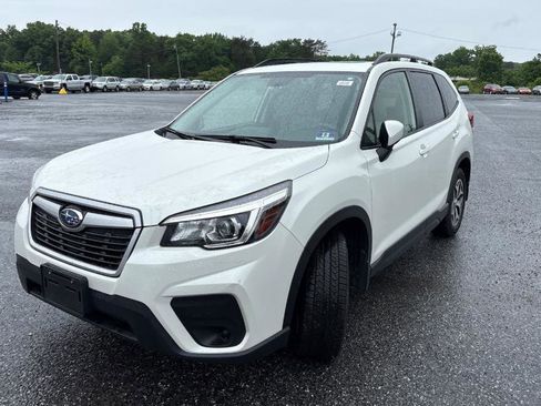 Used 2019 Subaru Forester Premium w/ All-Weather Package AWD/4WD image 2