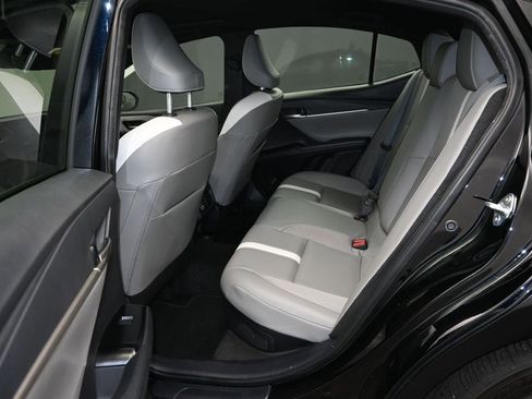 Used 2025 Toyota Camry SE w/ Convenience Package FWD image 15