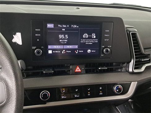 Used 2024 Kia Sportage LX image 27