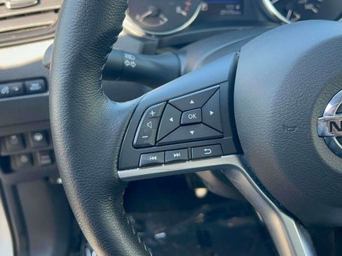 Used 2022 Nissan Rogue Sport SV w/ Technology Package AWD/4WD image 22