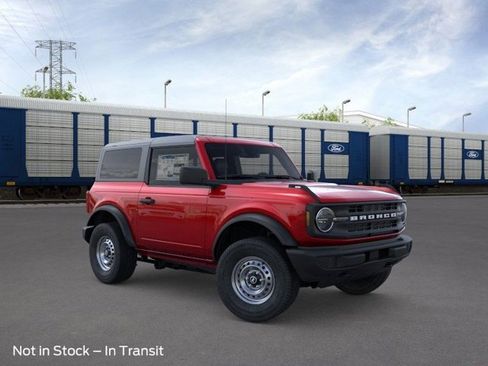 New 2025 Ford Bronco Base image 7