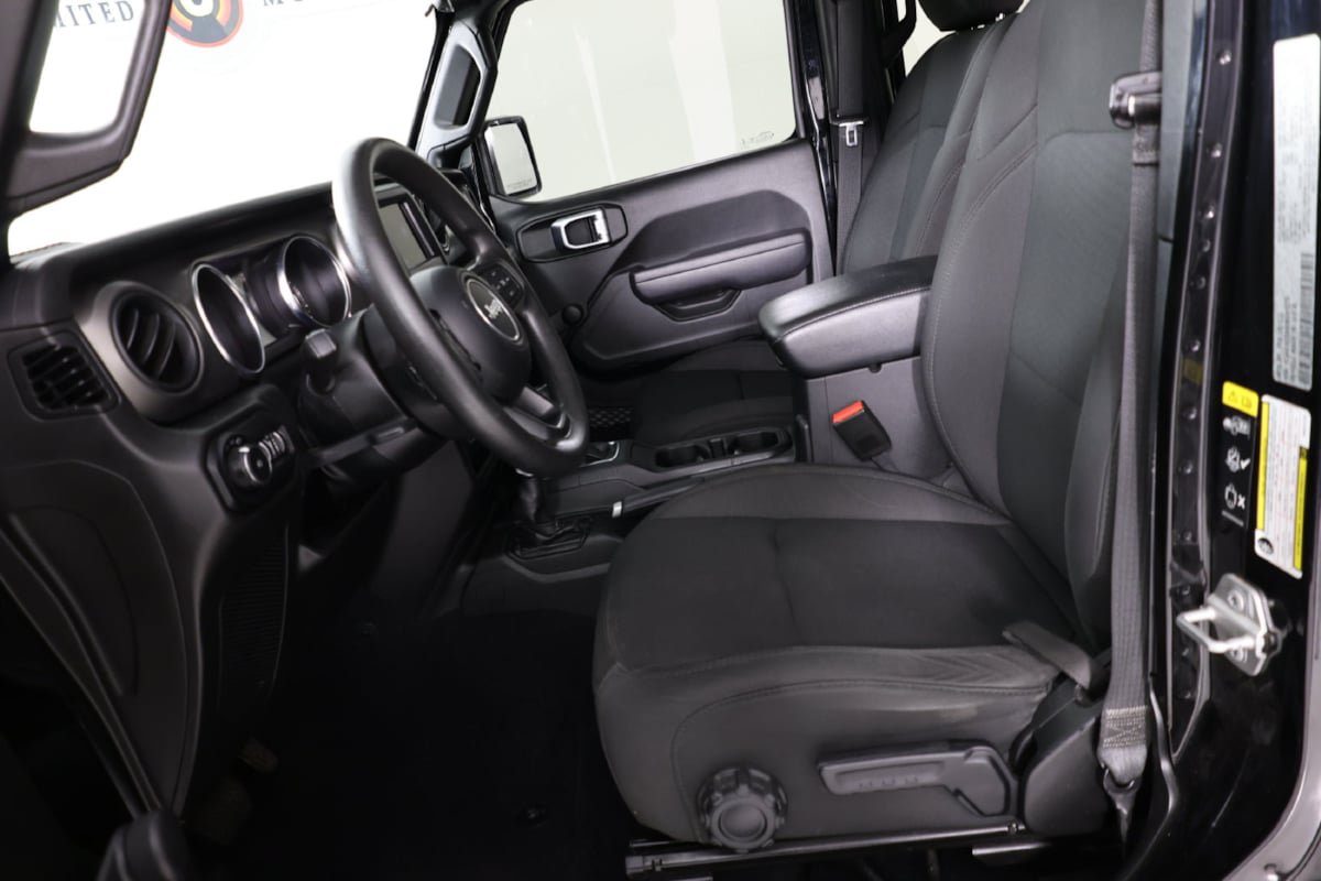 Used 2022 Jeep Wrangler Unlimited Sport AWD/4WD image 11