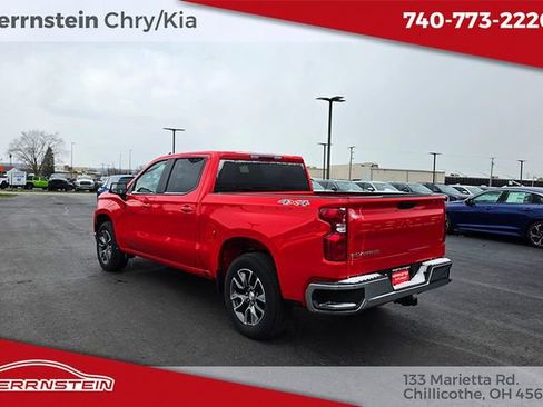 Used 2023 Chevrolet Silverado 1500 LT AWD/4WD image 5