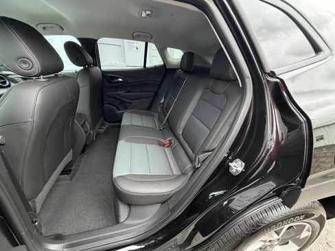 New 2026 Chevrolet Trax LT w/ LT Convenience Package FWD image 10