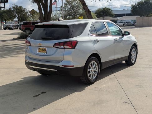 Certified 2022 Chevrolet Equinox LT image 3