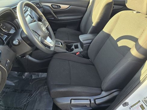 Used 2019 Nissan Rogue Sport S image 31