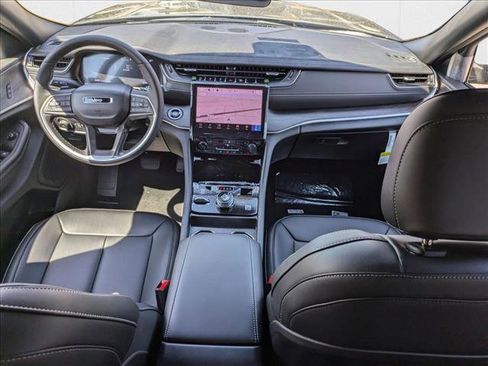 New 2025 Jeep Grand Cherokee L Limited w/ Black Appearance Package image 14