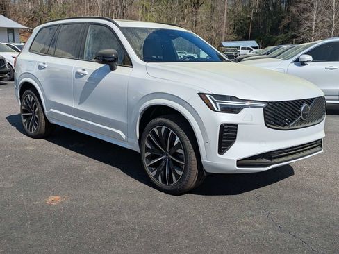 New 2026 Volvo XC90 T8 Ultra w/ Protection Package Premier image 2