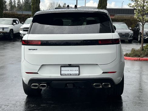 New 2025 Land Rover Range Rover Sport Dynamic SE AWD/4WD image 7